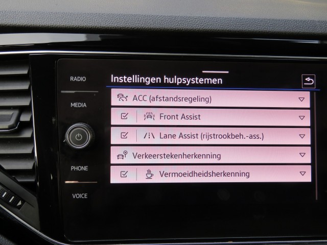 VOLKSWAGEN T-ROC 1.5 TSI 150pk SPORT BLACK EDITION / BOVAG garantie, Garage Groenouwe, Bathmen