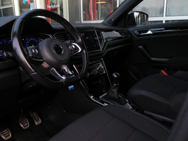 VOLKSWAGEN T-ROC 1.5 TSI 150pk SPORT BLACK EDITION / BOVAG garantie, Garage Groenouwe, Bathmen