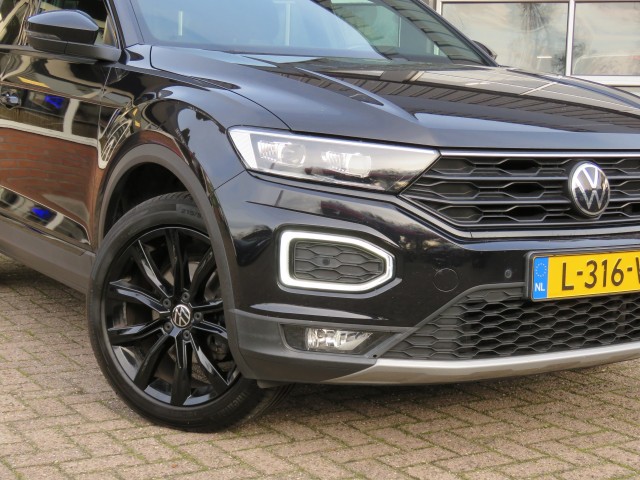 VOLKSWAGEN T-ROC 1.5 TSI 150pk SPORT BLACK EDITION / BOVAG garantie, Garage Groenouwe, Bathmen