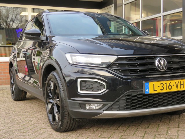 VOLKSWAGEN T-ROC 1.5 TSI 150pk SPORT BLACK EDITION / BOVAG garantie, Garage Groenouwe, Bathmen