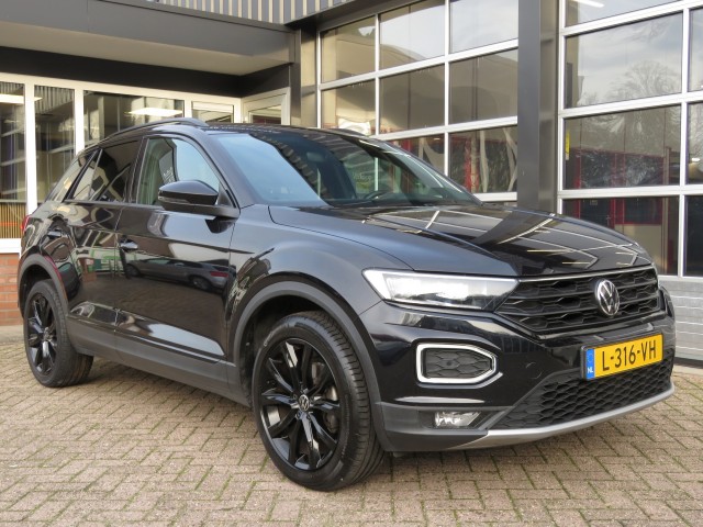 VOLKSWAGEN T-ROC 1.5 TSI 150pk SPORT BLACK EDITION / BOVAG garantie, Garage Groenouwe, Bathmen