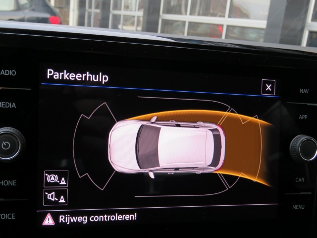 VOLKSWAGEN T-ROC 1.0 TSI 115pk LIFE / BOVAG garantie, Garage Groenouwe, Bathmen