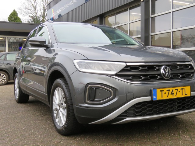 VOLKSWAGEN T-ROC 1.0 TSI 115pk LIFE / BOVAG garantie, Garage Groenouwe, Bathmen