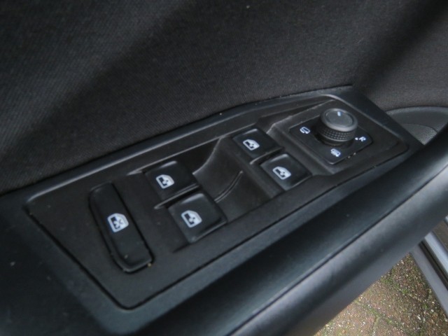 VOLKSWAGEN T-ROC 1.0 TSI 115pk LIFE / BOVAG garantie, Garage Groenouwe, Bathmen