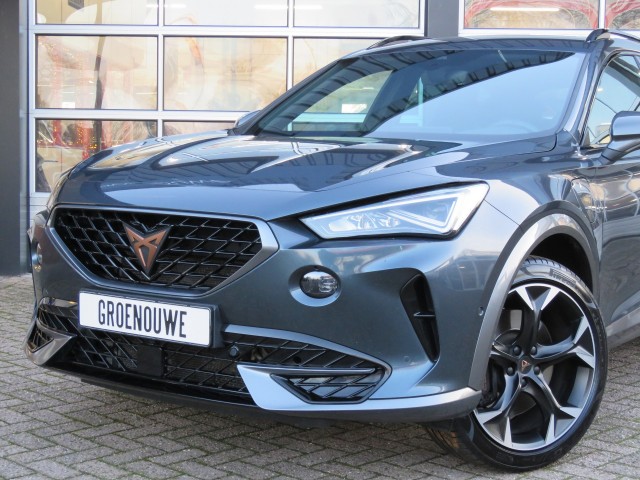 CUPRA FORMENTOR 1.4 e-Hybrid VZ 245pk / Sportstoelen / 19 Inch / Stuur+stoelverw. / BOVAG garantie, Garage Groenouwe, Bathmen