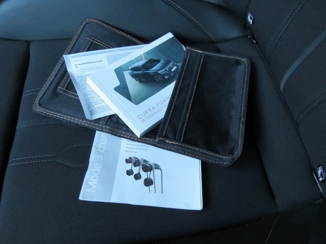 CUPRA FORMENTOR 1.4 e-Hybrid VZ 245pk / Sportstoelen / 19 Inch / Stuur+stoelverw. / BOVAG garantie, Garage Groenouwe, Bathmen