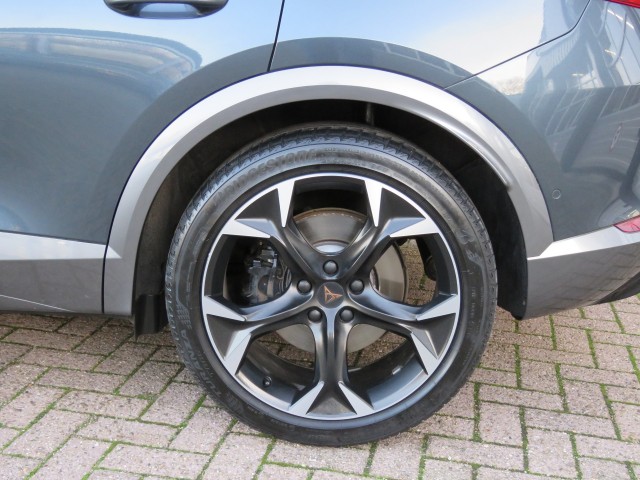 CUPRA FORMENTOR 1.4 e-Hybrid VZ 245pk / Sportstoelen / 19 Inch / Stuur+stoelverw. / BOVAG garantie, Garage Groenouwe, Bathmen