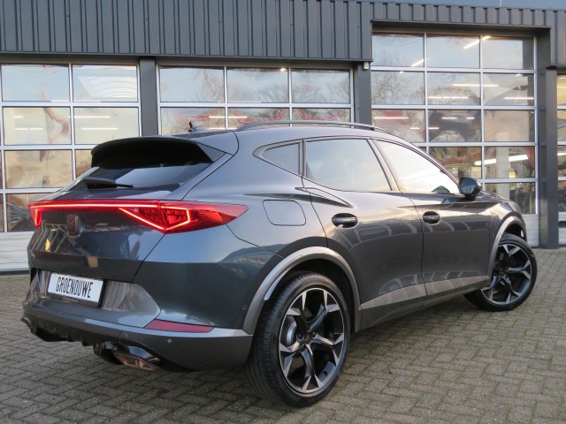 CUPRA FORMENTOR 1.4 e-Hybrid VZ 245pk / Sportstoelen / 19 Inch / Stuur+stoelverw. / BOVAG garantie, Garage Groenouwe, Bathmen
