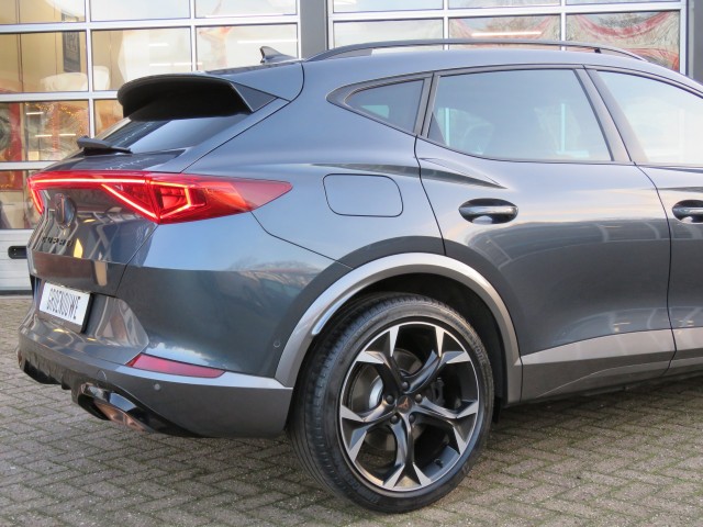CUPRA FORMENTOR 1.4 e-Hybrid VZ 245pk / Sportstoelen / 19 Inch / Stuur+stoelverw. / BOVAG garantie, Garage Groenouwe, Bathmen