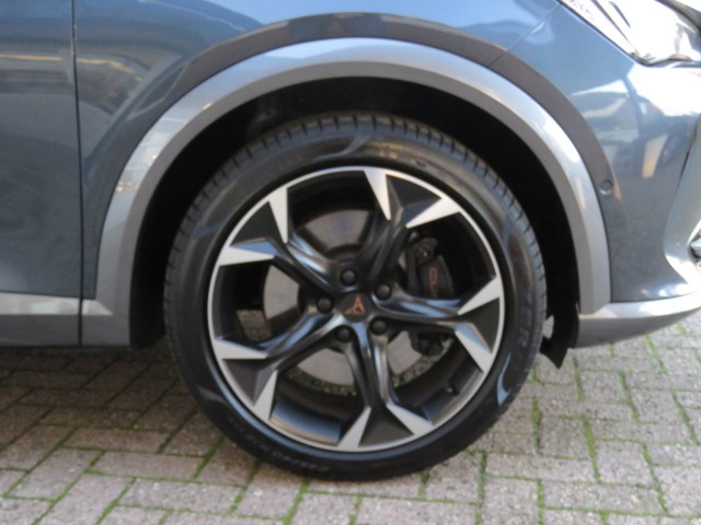 CUPRA FORMENTOR 1.4 e-Hybrid VZ 245pk / Sportstoelen / 19 Inch / Stuur+stoelverw. / BOVAG garantie, Garage Groenouwe, Bathmen
