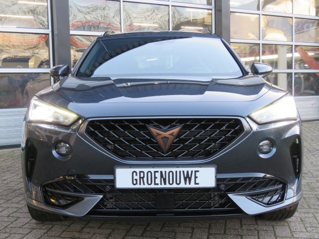 CUPRA FORMENTOR 1.4 e-Hybrid VZ 245pk / Sportstoelen / 19 Inch / Stuur+stoelverw. / BOVAG garantie, Garage Groenouwe, Bathmen