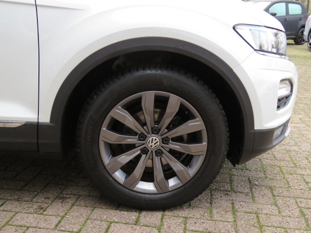 VOLKSWAGEN T-ROC 1.0 TSI 115pk STYLE / Leder / 17 Inch / Navi / Carplay / Stoelverw / BOVAG garantie, Garage Groenouwe, Bathmen