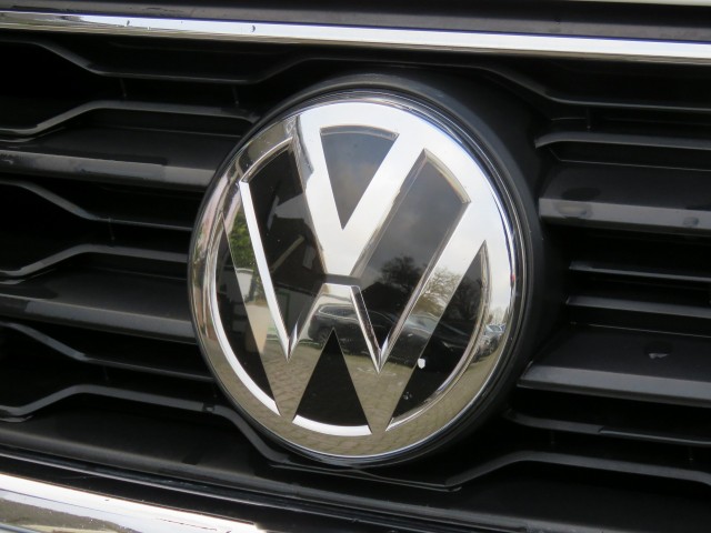 VOLKSWAGEN T-ROC 1.0 TSI 115pk STYLE / Leder / 17 Inch / Navi / Carplay / Stoelverw / BOVAG garantie, Garage Groenouwe, Bathmen