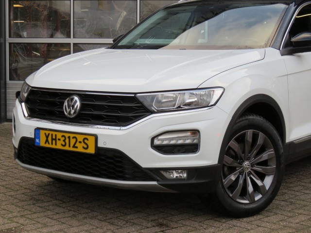 VOLKSWAGEN T-ROC 1.0 TSI 115pk STYLE / Leder / 17 Inch / Navi / Carplay / Stoelverw / BOVAG garantie, Garage Groenouwe, Bathmen