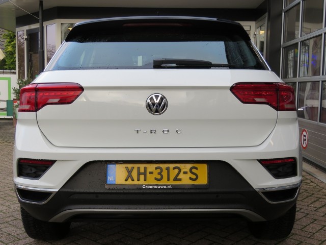 VOLKSWAGEN T-ROC 1.0 TSI 115pk STYLE / Leder / 17 Inch / Navi / Carplay / Stoelverw / BOVAG garantie, Garage Groenouwe, Bathmen