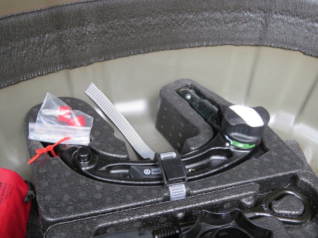 VOLKSWAGEN T-CROSS 1.5 TSI 150pk R-LINE DSG-aut. / Trekhaak / IQ Light / Camera / FABRIEKS garantie, Garage Groenouwe, Bathmen