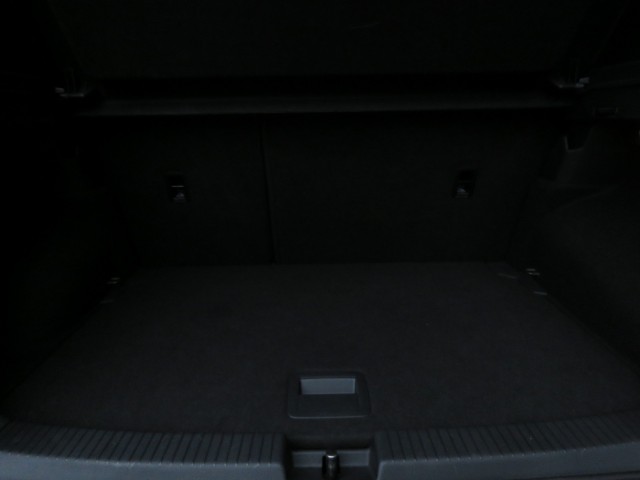 VOLKSWAGEN T-CROSS 1.5 TSI 150pk R-LINE DSG-aut. / Trekhaak / IQ Light / Camera / FABRIEKS garantie, Garage Groenouwe, Bathmen