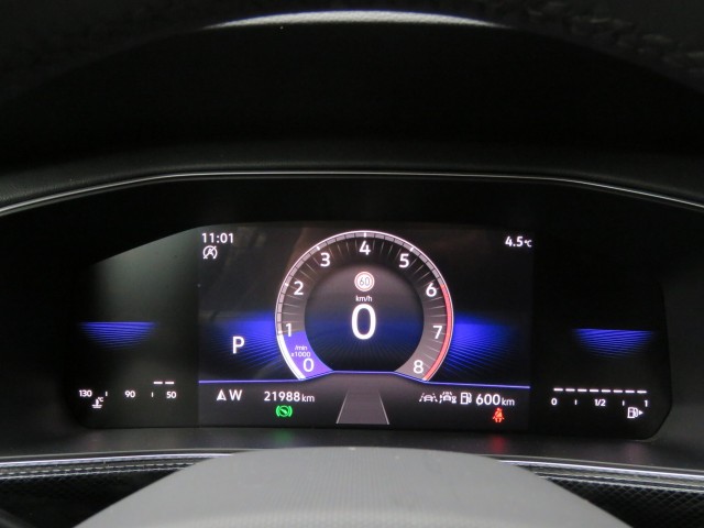 VOLKSWAGEN T-CROSS 1.5 TSI 150pk R-LINE DSG-aut. / Trekhaak / IQ Light / Camera / FABRIEKS garantie, Garage Groenouwe, Bathmen