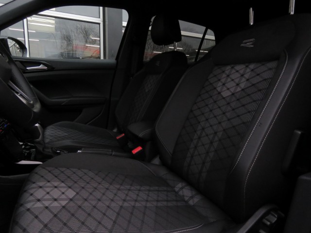 VOLKSWAGEN T-CROSS 1.5 TSI 150pk R-LINE DSG-aut. / Trekhaak / IQ Light / Camera / FABRIEKS garantie, Garage Groenouwe, Bathmen