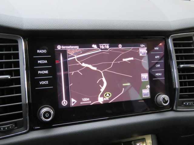 SKODA KODIAQ 1.5 TSI 150pk DSG-aut. BUSINESS ED. / Trekhaak / Canton / Elec.klep / BOVAG garantie , Garage Groenouwe, Bathmen