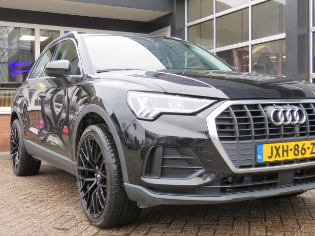 AUDI Q3 45 TFSIe 245pk EDITION / 20 Inch / Camera / Matrix Led / Elec.achterklep BOVAG garantie, Garage Groenouwe, Bathmen