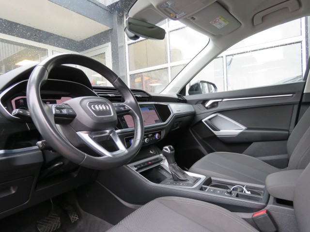 AUDI Q3 45 TFSIe 245pk EDITION / 20 Inch / Camera / Matrix Led / Elec.achterklep BOVAG garantie, Garage Groenouwe, Bathmen