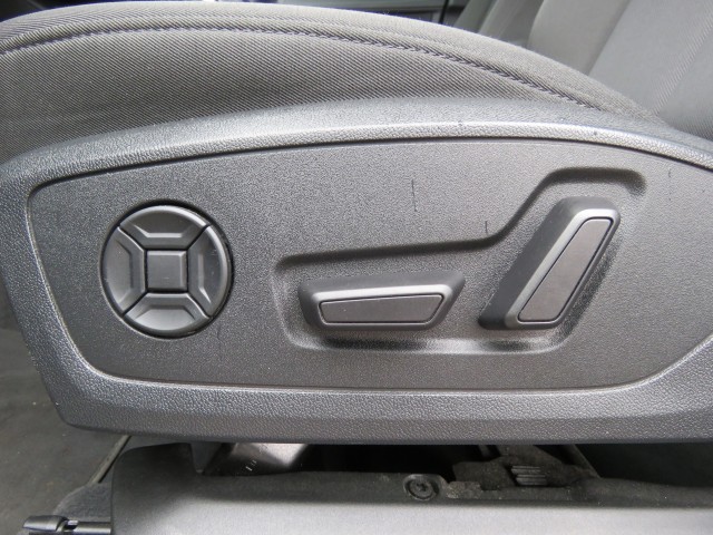 AUDI Q3 45 TFSIe 245pk EDITION / 20 Inch / Camera / Matrix Led / Elec.achterklep BOVAG garantie, Garage Groenouwe, Bathmen