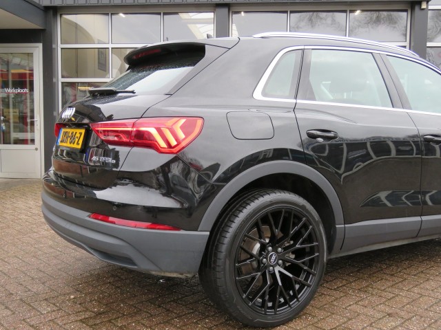 AUDI Q3 45 TFSIe 245pk EDITION / 20 Inch / Camera / Matrix Led / Elec.achterklep BOVAG garantie, Garage Groenouwe, Bathmen