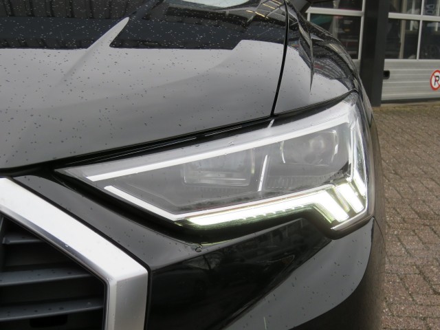 AUDI Q3 45 TFSIe 245pk EDITION / 20 Inch / Camera / Matrix Led / Elec.achterklep BOVAG garantie, Garage Groenouwe, Bathmen