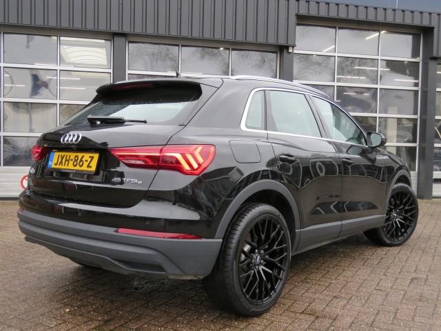 AUDI Q3 45 TFSIe 245pk EDITION / 20 Inch / Camera / Matrix Led / Elec.achterklep BOVAG garantie, Garage Groenouwe, Bathmen