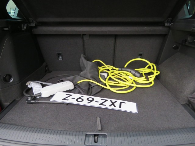 VOLKSWAGEN TIGUAN 1.4 TSI 245pk eHybrid / Trekhaak wegklap. / Head up / Camera Etc / BOVAG garantie, Garage Groenouwe, Bathmen