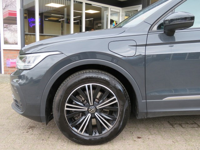 VOLKSWAGEN TIGUAN 1.4 TSI 245pk eHybrid / Trekhaak wegklap. / Head up / Camera Etc / BOVAG garantie, Garage Groenouwe, Bathmen
