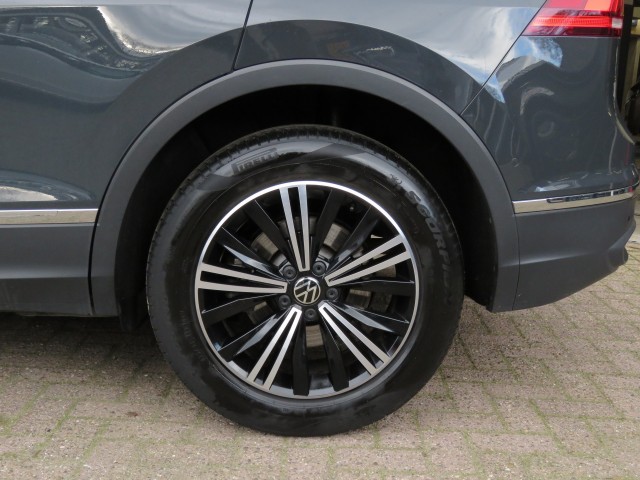 VOLKSWAGEN TIGUAN 1.4 TSI 245pk eHybrid / Trekhaak wegklap. / Head up / Camera Etc / BOVAG garantie, Garage Groenouwe, Bathmen