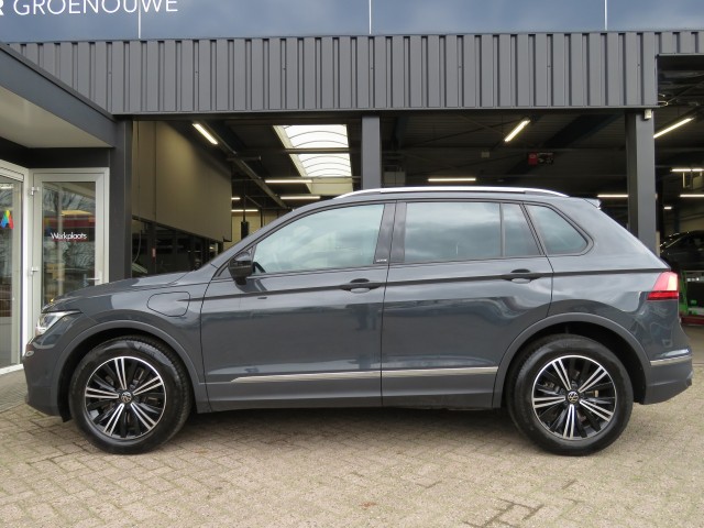 VOLKSWAGEN TIGUAN 1.4 TSI 245pk eHybrid / Trekhaak wegklap. / Head up / Camera Etc / BOVAG garantie, Garage Groenouwe, Bathmen
