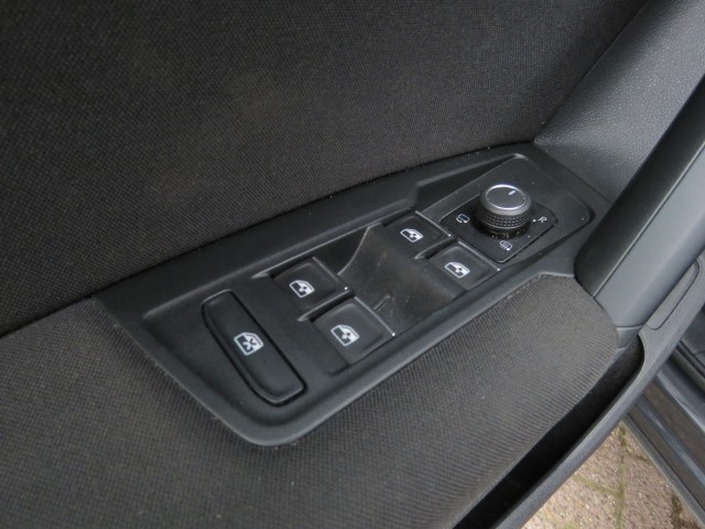 VOLKSWAGEN TIGUAN 1.4 TSI 245pk eHybrid / Trekhaak wegklap. / Head up / Camera Etc / BOVAG garantie, Garage Groenouwe, Bathmen