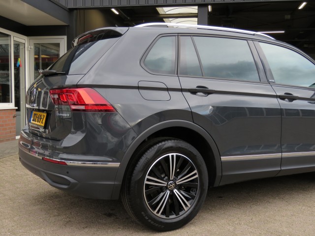 VOLKSWAGEN TIGUAN 1.4 TSI 245pk eHybrid / Trekhaak wegklap. / Head up / Camera Etc / BOVAG garantie, Garage Groenouwe, Bathmen