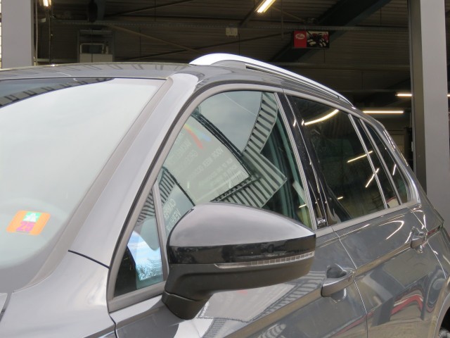 VOLKSWAGEN TIGUAN 1.4 TSI 245pk eHybrid / Trekhaak wegklap. / Head up / Camera Etc / BOVAG garantie, Garage Groenouwe, Bathmen