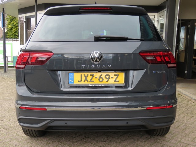 VOLKSWAGEN TIGUAN 1.4 TSI 245pk eHybrid / Trekhaak wegklap. / Head up / Camera Etc / BOVAG garantie, Garage Groenouwe, Bathmen