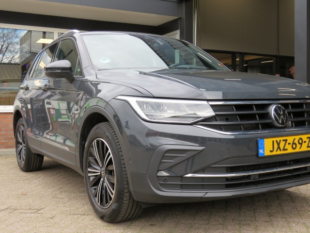 VOLKSWAGEN TIGUAN 1.4 TSI 245pk eHybrid / Trekhaak wegklap. / Head up / Camera Etc / BOVAG garantie, Garage Groenouwe, Bathmen