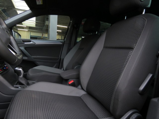 VOLKSWAGEN TIGUAN 1.4 TSI 245pk eHybrid / Trekhaak wegklap. / Head up / Camera Etc / BOVAG garantie, Garage Groenouwe, Bathmen