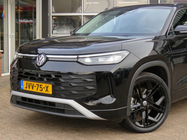 VOLKSWAGEN TAYRON 1.5 eHybrid 204pk / 20 Inch / Trekhaak / IQ Light / Stoel + stuur verw. / Camera / FABRIEKS garantie, Garage G
