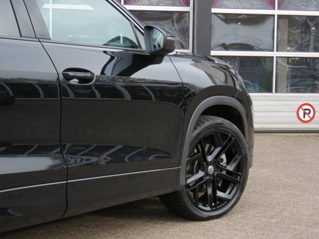 VOLKSWAGEN TAYRON 1.5 eHybrid 204pk / 20 Inch / Trekhaak / IQ Light / Stoel + stuur verw. / Camera / FABRIEKS garantie, Garage G