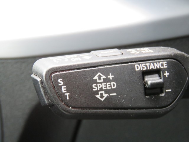 AUDI Q2 35 TFSI 150pk S EDITION S-Tronic / Led / Trekhaak / Navi / BOVAG garantie, Garage Groenouwe, Bathmen