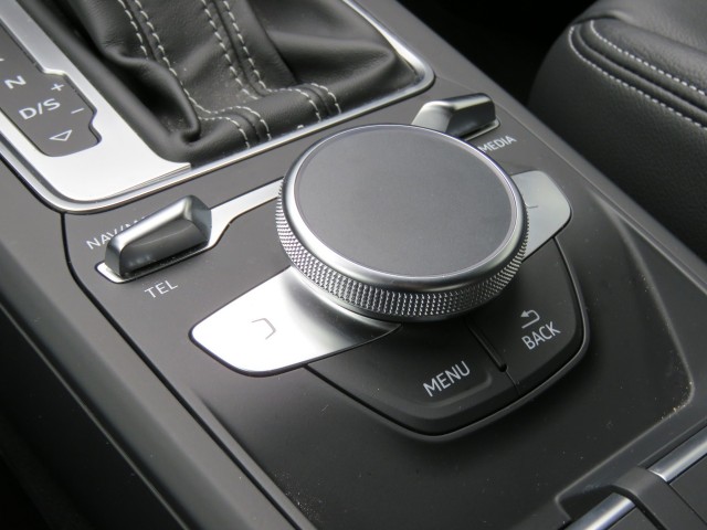 AUDI Q2 35 TFSI 150pk S EDITION S-Tronic / Led / Trekhaak / Navi / BOVAG garantie, Garage Groenouwe, Bathmen