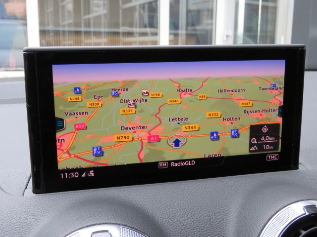 AUDI Q2 35 TFSI 150pk S EDITION S-Tronic / Led / Trekhaak / Navi / BOVAG garantie, Garage Groenouwe, Bathmen