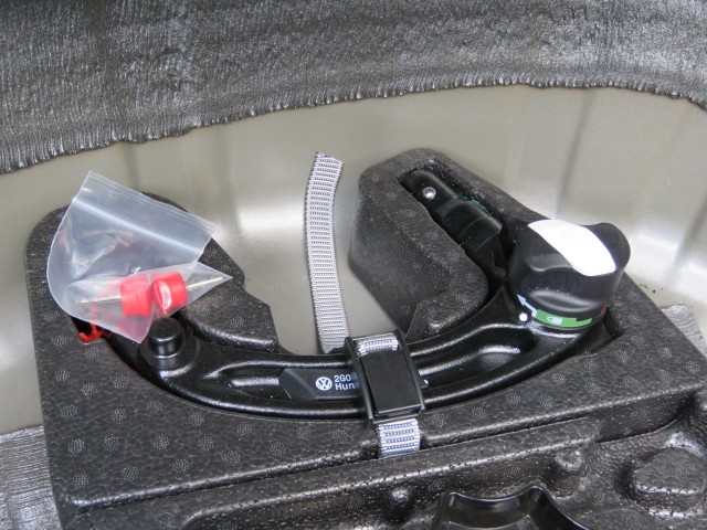 VOLKSWAGEN T-CROSS 1.0 TSI DSG-aut.GOAL EDITION / Trekhaak / Stoelverw. / BOVAG garantie, Garage Groenouwe, Bathmen