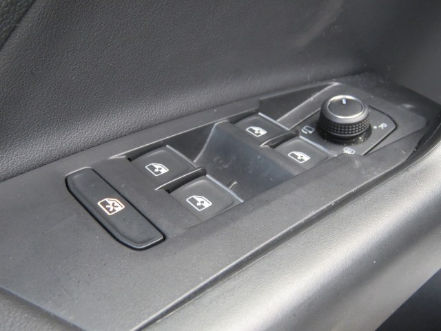 VOLKSWAGEN T-CROSS 1.0 TSI DSG-aut.GOAL EDITION / Trekhaak / Stoelverw. / BOVAG garantie, Garage Groenouwe, Bathmen