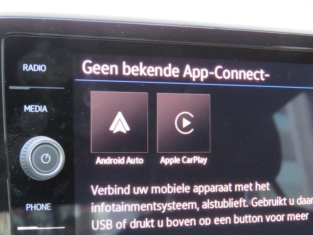 VOLKSWAGEN T-ROC 1.5 TSI 150pk DSG-aut. GOALEDITION / Trekhaak / Camera / IQ Light / Stoelverw. / FABRIEKS garantie, Garage Groe