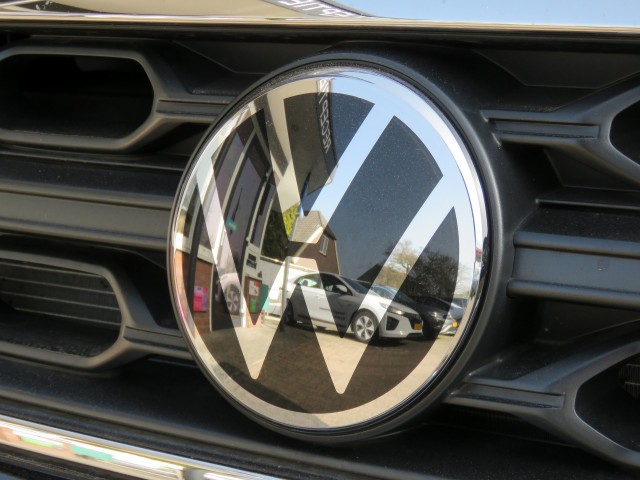VOLKSWAGEN T-ROC 1.5 TSI 150pk DSG-aut. GOALEDITION / Trekhaak / Camera / IQ Light / Stoelverw. / FABRIEKS garantie, Garage Groe