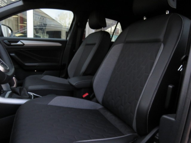 VOLKSWAGEN T-ROC 1.5 TSI 150pk DSG-aut. GOALEDITION / Trekhaak / Camera / IQ Light / Stoelverw. / FABRIEKS garantie, Garage Groe